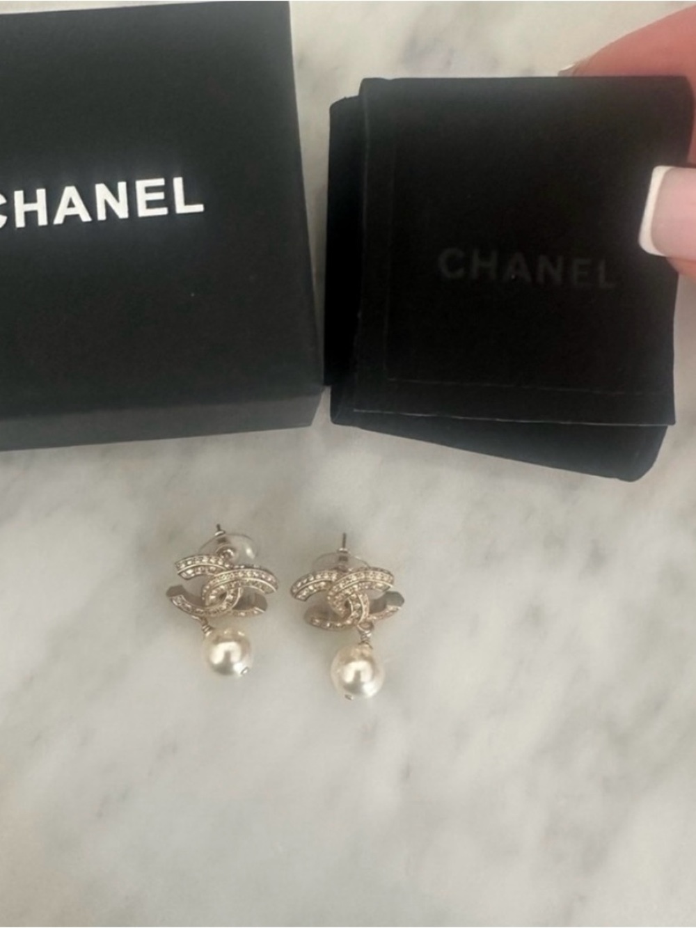 Chanel crystal stud pearl earrings - Picture 5 of 8